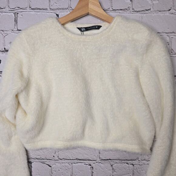 Zara Fuzzy Ivory White Tie Back Long Sleeve Crop Top Open Back New Size Large - Picture 3 of 11